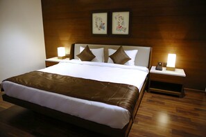 Premium Room | In-room safe, desk, iron/ironing board, rollaway beds - Five Petals Hotel & Banquets (Ahmedabad)