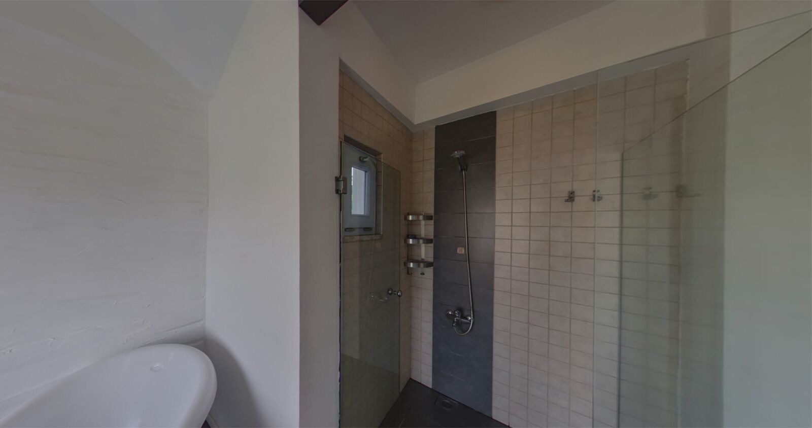 deluxe double room, sea view | bathroom | free toiletries, hair dryer, slippers, towels