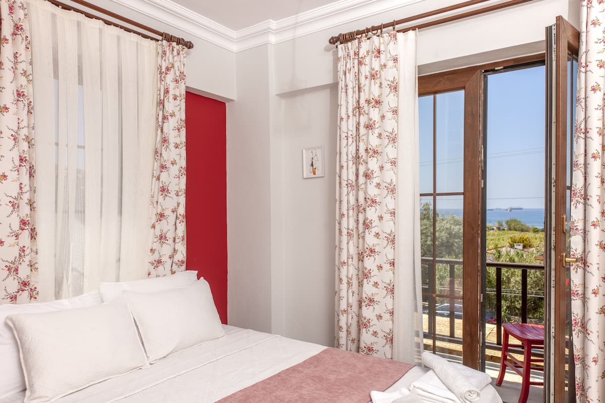 1 chambre, literie de qualité supérieure, rideaux occultants