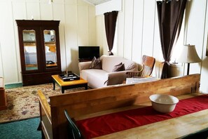 Family Studio Suite, Kitchen (Suite 6) | Living area | Flat-screen TV