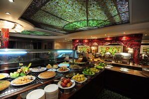 Tägliches inbegriffenes Frühstücksbuffet