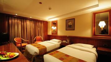 ميني بار وخزنة داخل الغرفة وتسهيلات لدخول الكراسي المتحركة