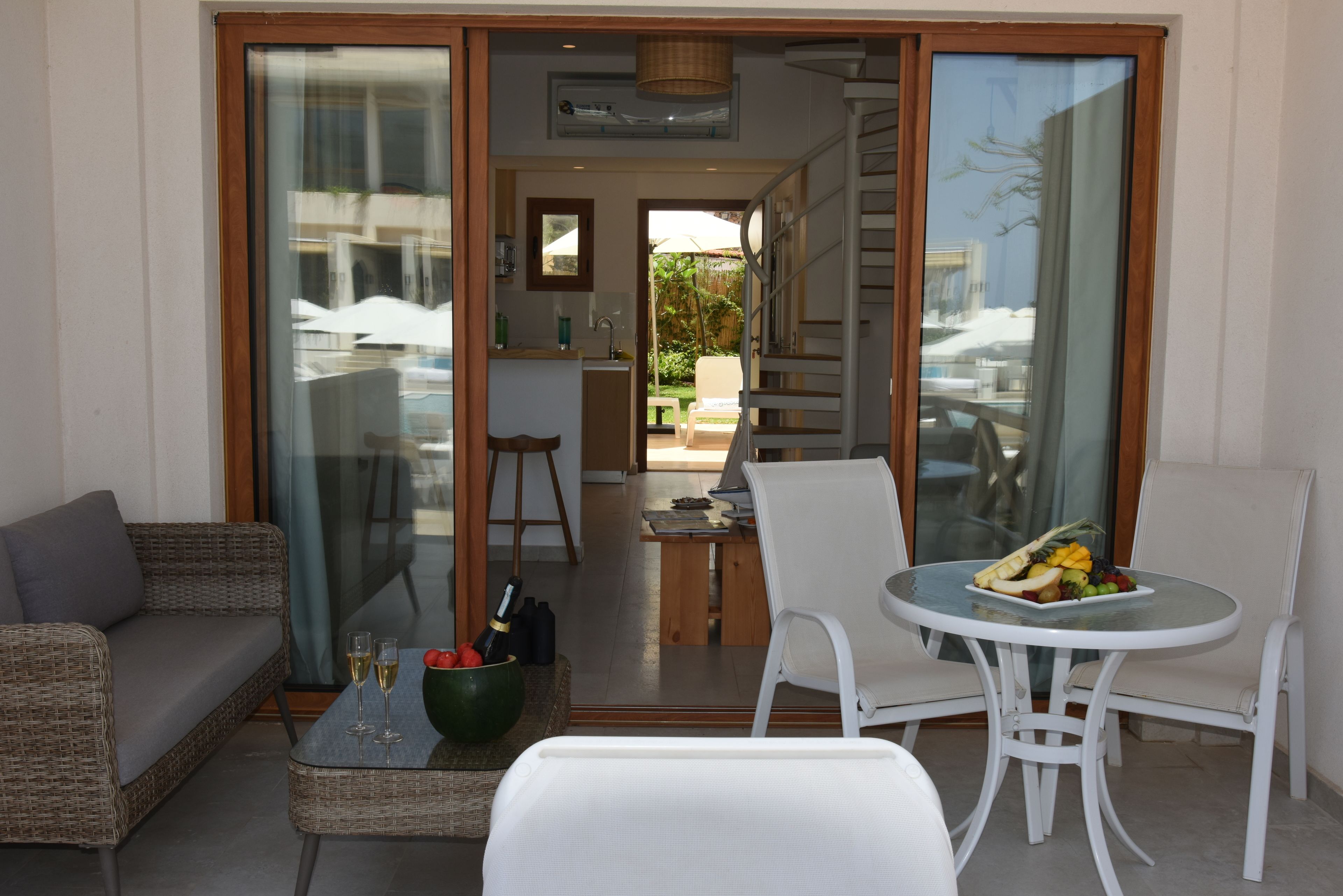 Duplex, 2 Bedrooms, Poolside | Premium bedding, blackout curtains, free WiFi