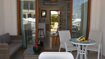 ๋ํ๋ ์ค, ์นจ์ค 2๊ฐ, ํ์ฌ์ด๋ | ๊ณ ๊ธ ์นจ๊ตฌ, ์๋ง ์ปคํผ, ๋ฌด๋ฃ WiFi