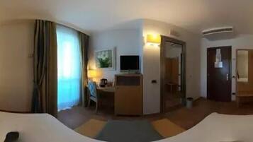 Hochwertige Bettwaren, Minibar, Zimmersafe, schallisolierte Zimmer