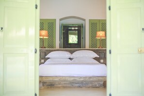 1 bedroom, premium bedding, in-room safe, desk