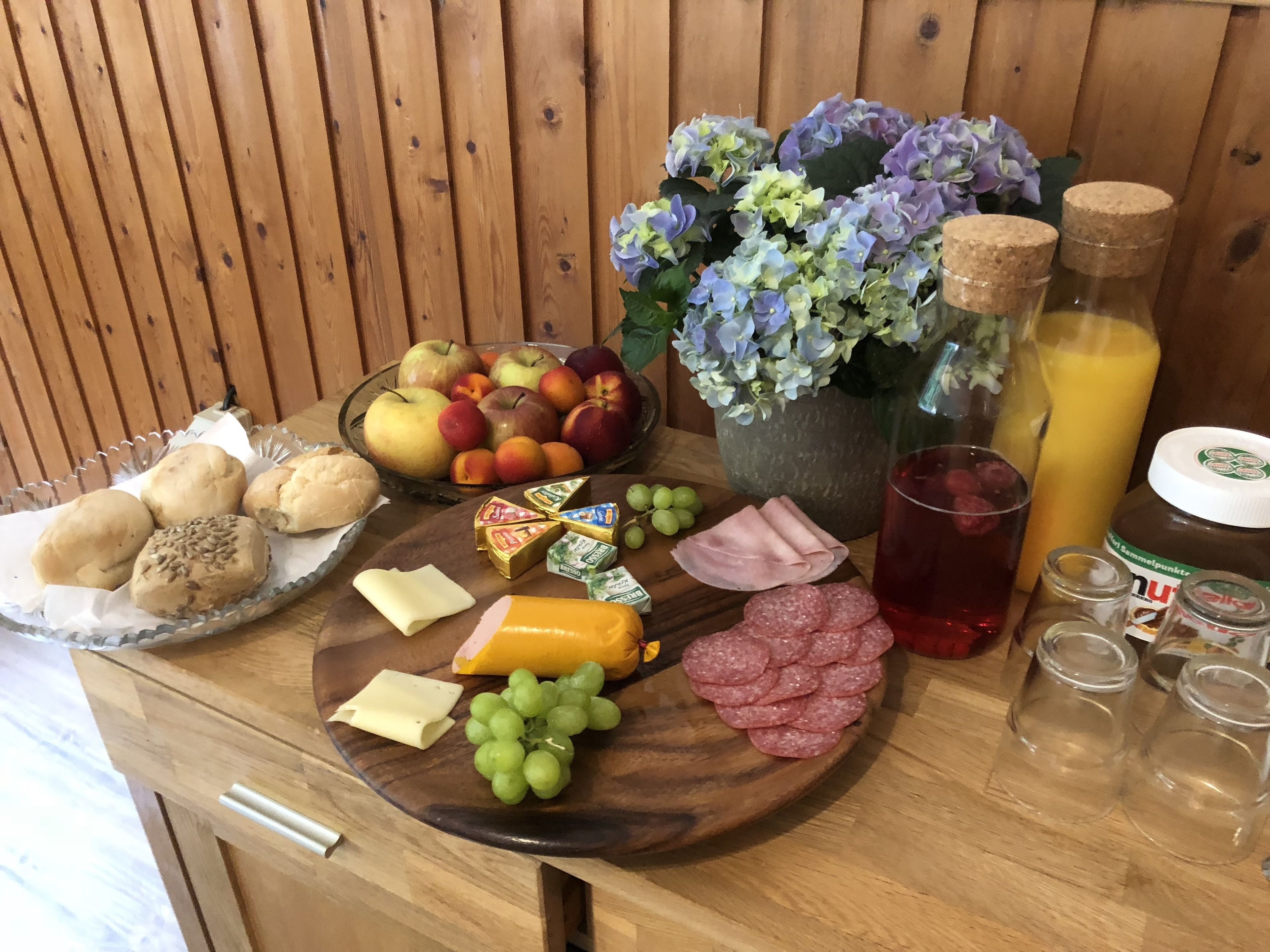 Tägliches inbegriffenes Frühstücksbuffet