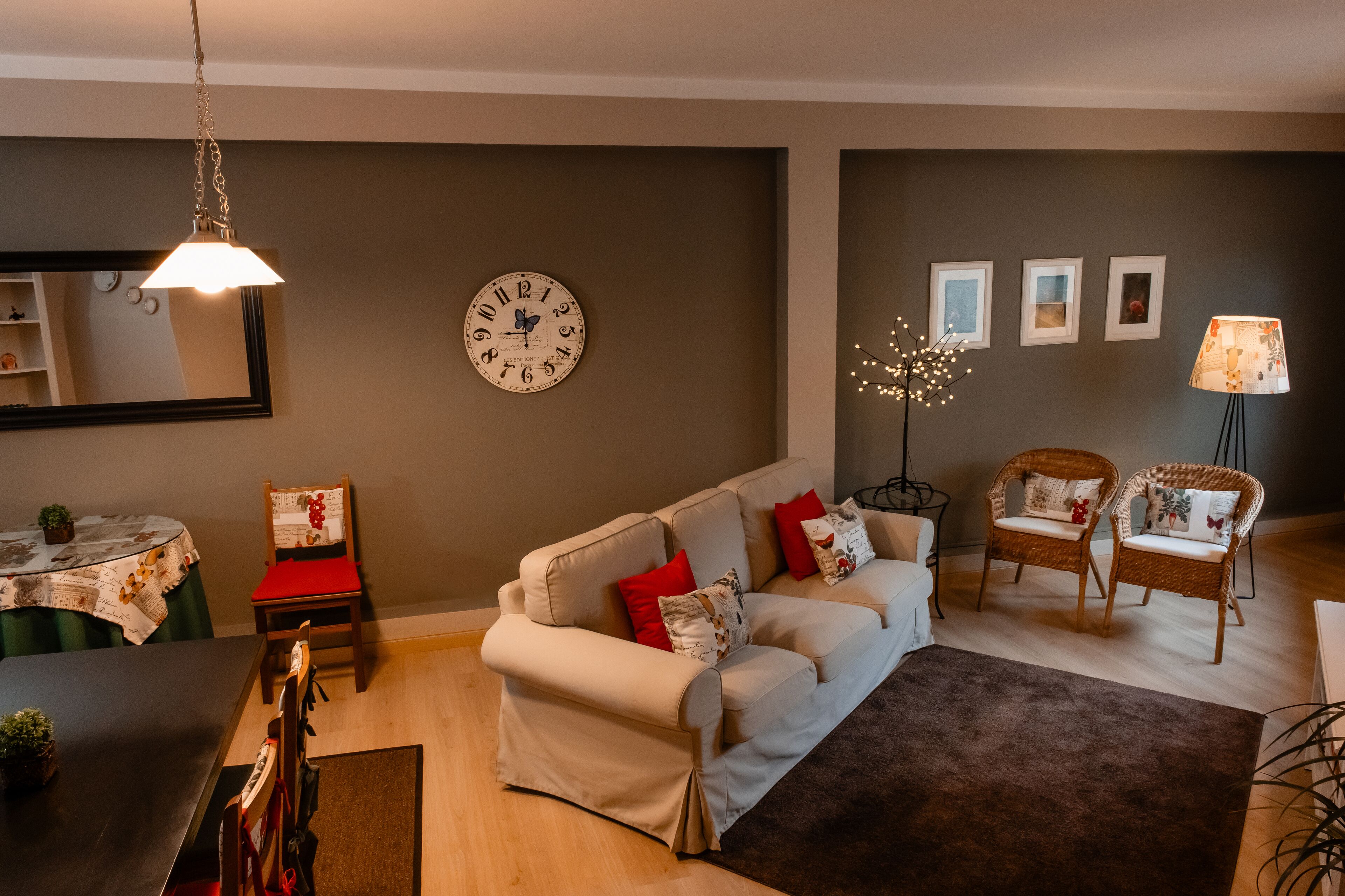 TV de tela plana, escritórios