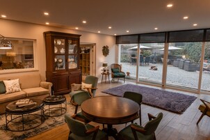 Flat-screen TV, offices