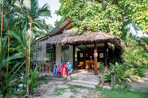 Interior - Sawasdee Lagoon Camping & Restaurant (Thai Mueang)