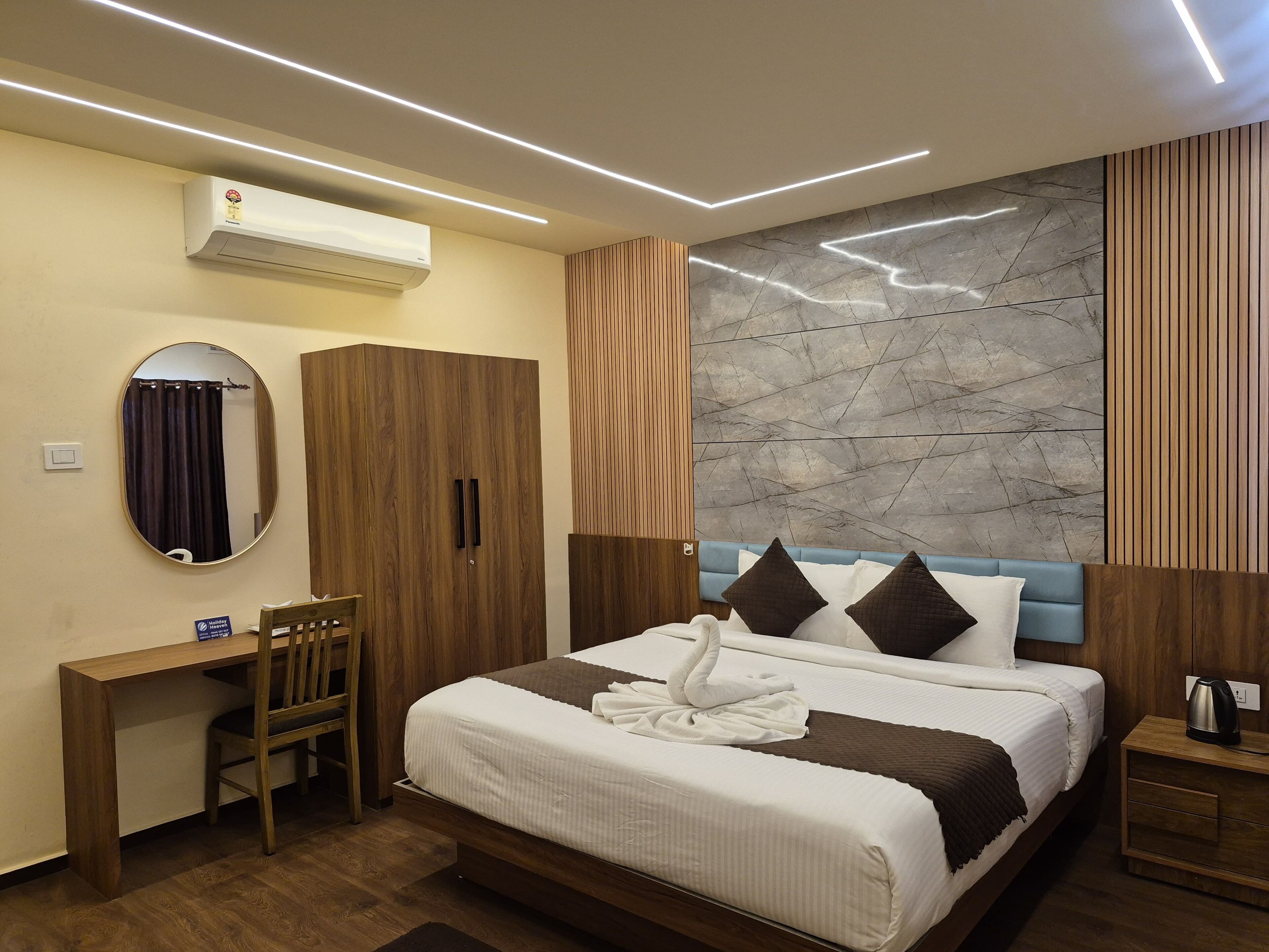 In-room safe, desk, blackout curtains, rollaway beds