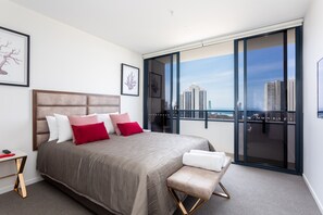 고급 침구, 객실 내 금고, 노트북 작업 공간, 방음 설비