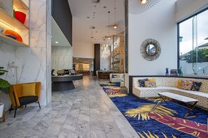 Lobby - Ruby Gold Coast by CLLIX (Surfers Paradise)