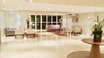 Sala de estar en el lobby