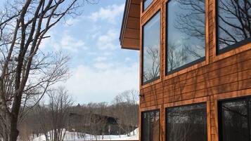 8 Bedroom Chalet | Balcony