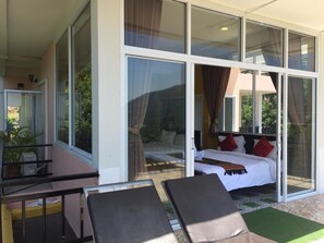 Balcony - Sairee Seaview Koh Tao - Hostel (Koh Tao)
