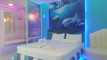 King Suite | Free WiFi, bed sheets