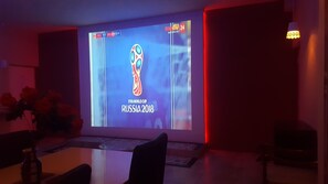 King Suite | Living room | LCD TV - Relax Villa Hotel (Samut Prakan)