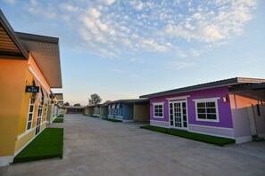 Exterior - Relax Villa Hotel (Samut Prakan)