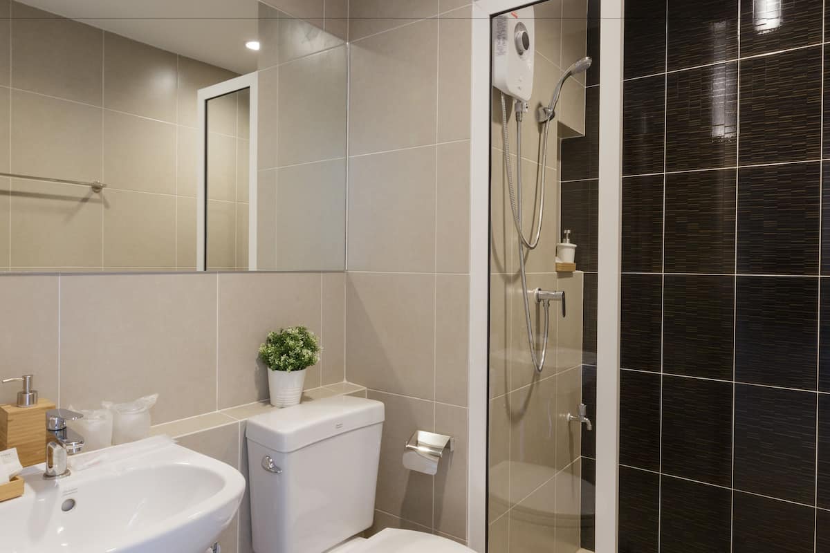 desk, blackout curtains, rollaway beds, free wifi