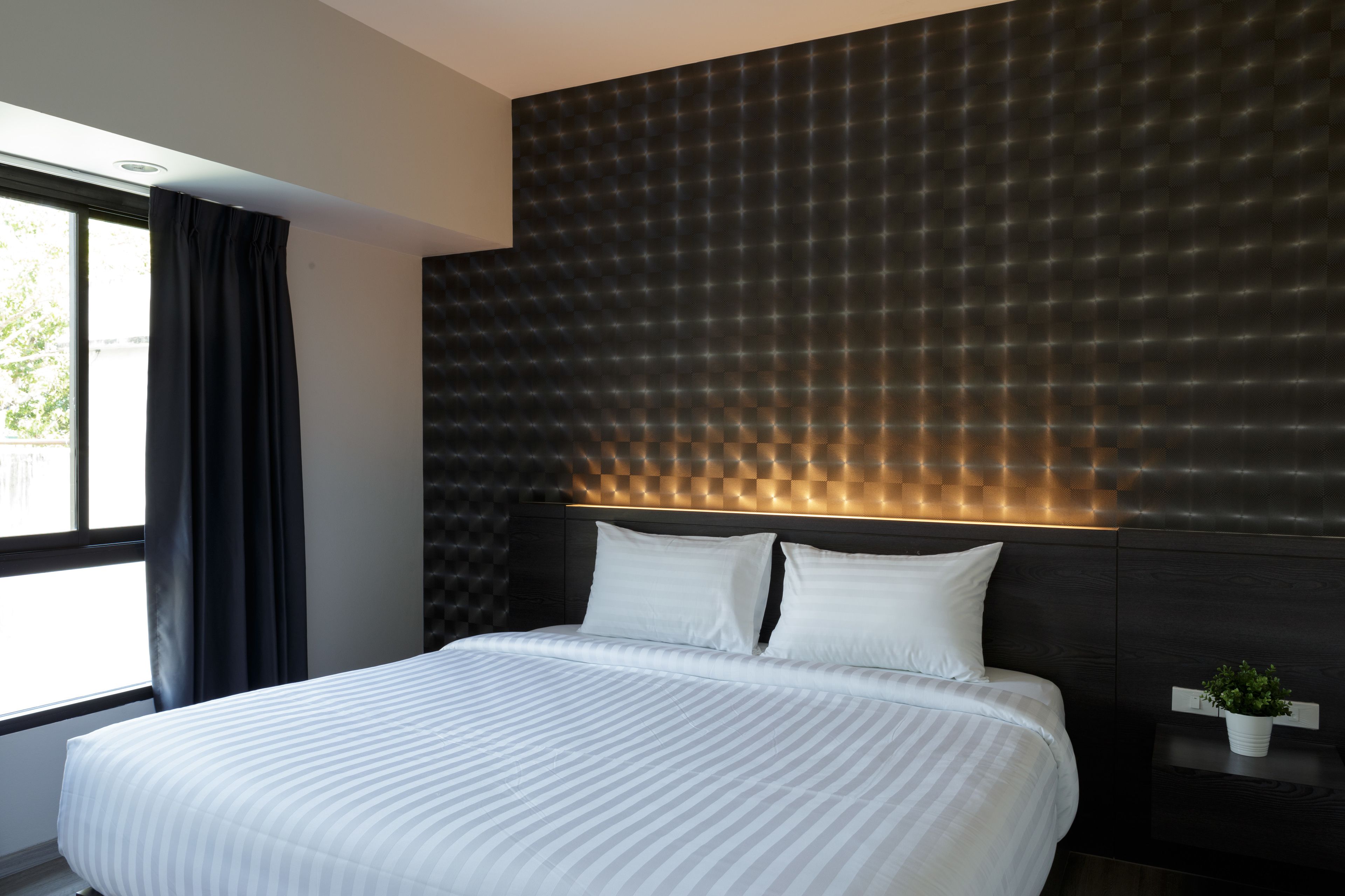 family room | desk, blackout curtains, rollaway beds, free wifi