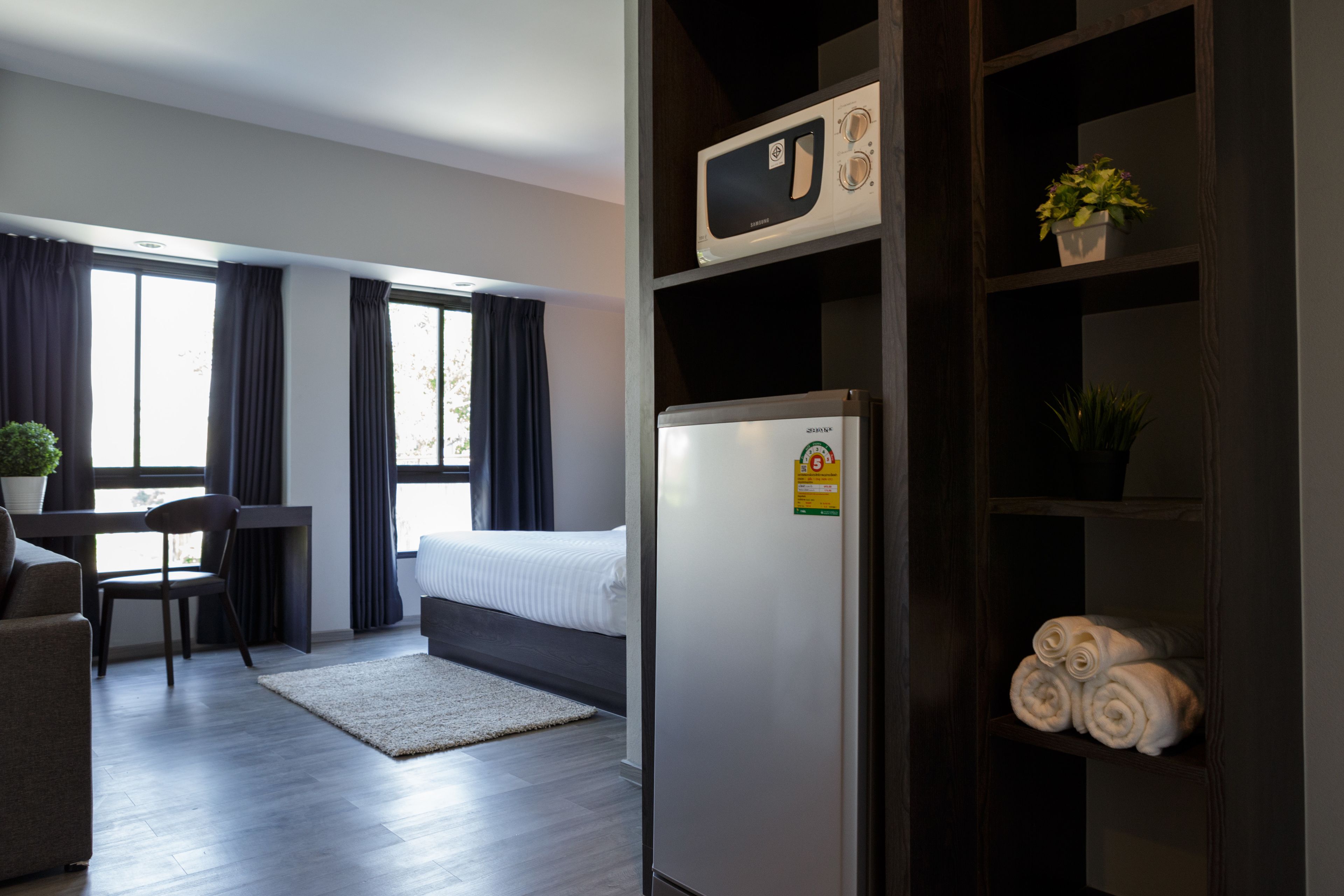 family room | desk, blackout curtains, rollaway beds, free wifi