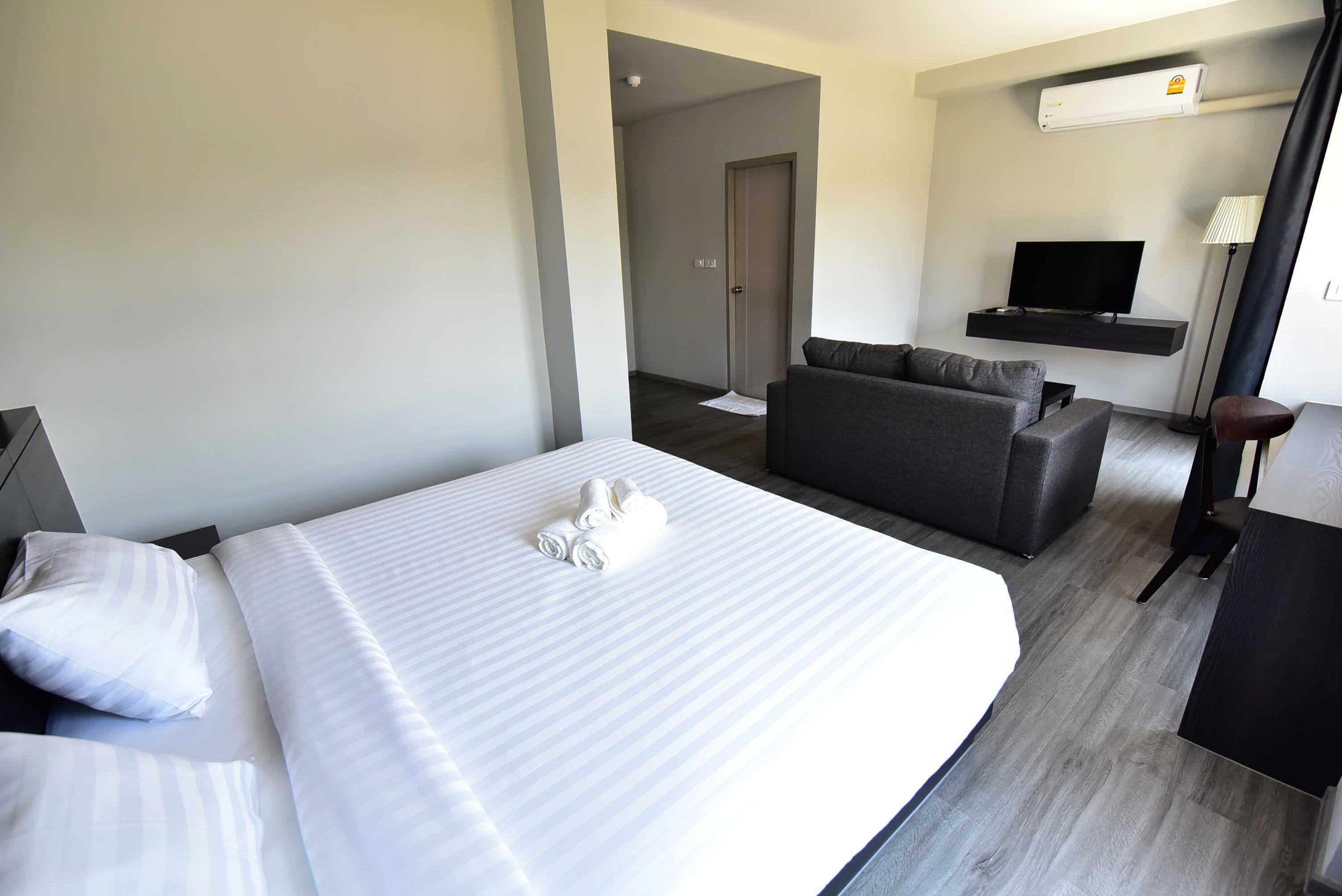 desk, blackout curtains, rollaway beds, free wifi