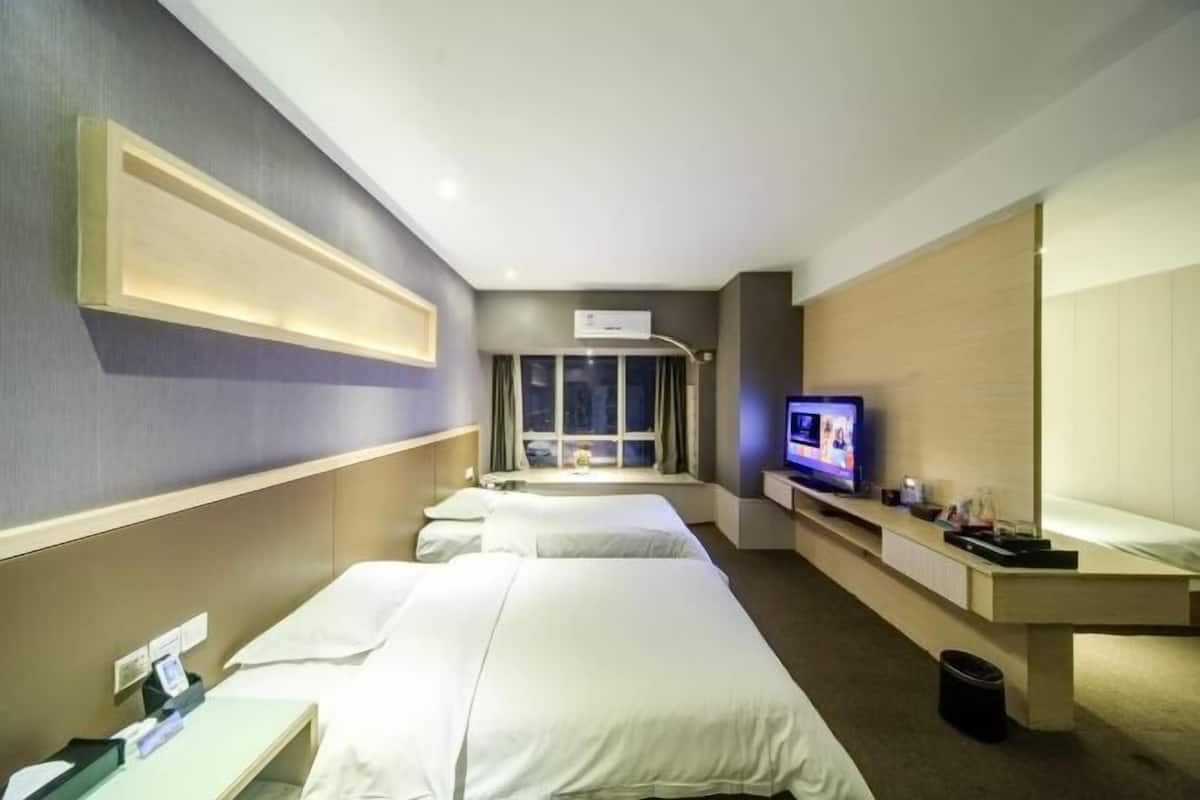 Desk, blackout drapes, iron/ironing board, free WiFi