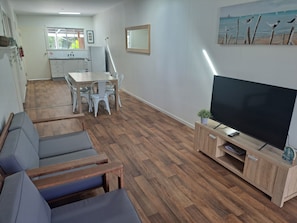 Living area - Castaways Moreton Island (Bulwer)