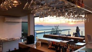 Bar (in der Unterkunft)