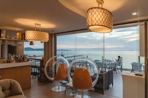 Bar (en el alojamiento)