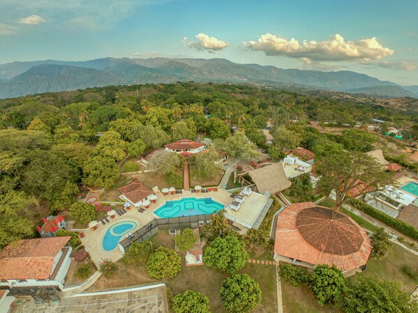 Aerial view - La Ardilla de Santa Fe by Bernalo Hotels (Santa Fe de Antioquia)