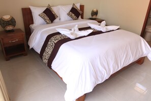 Superior Double Room | Minibar, desk, blackout curtains, free WiFi - Sweet Corner Guest House (Denpasar)