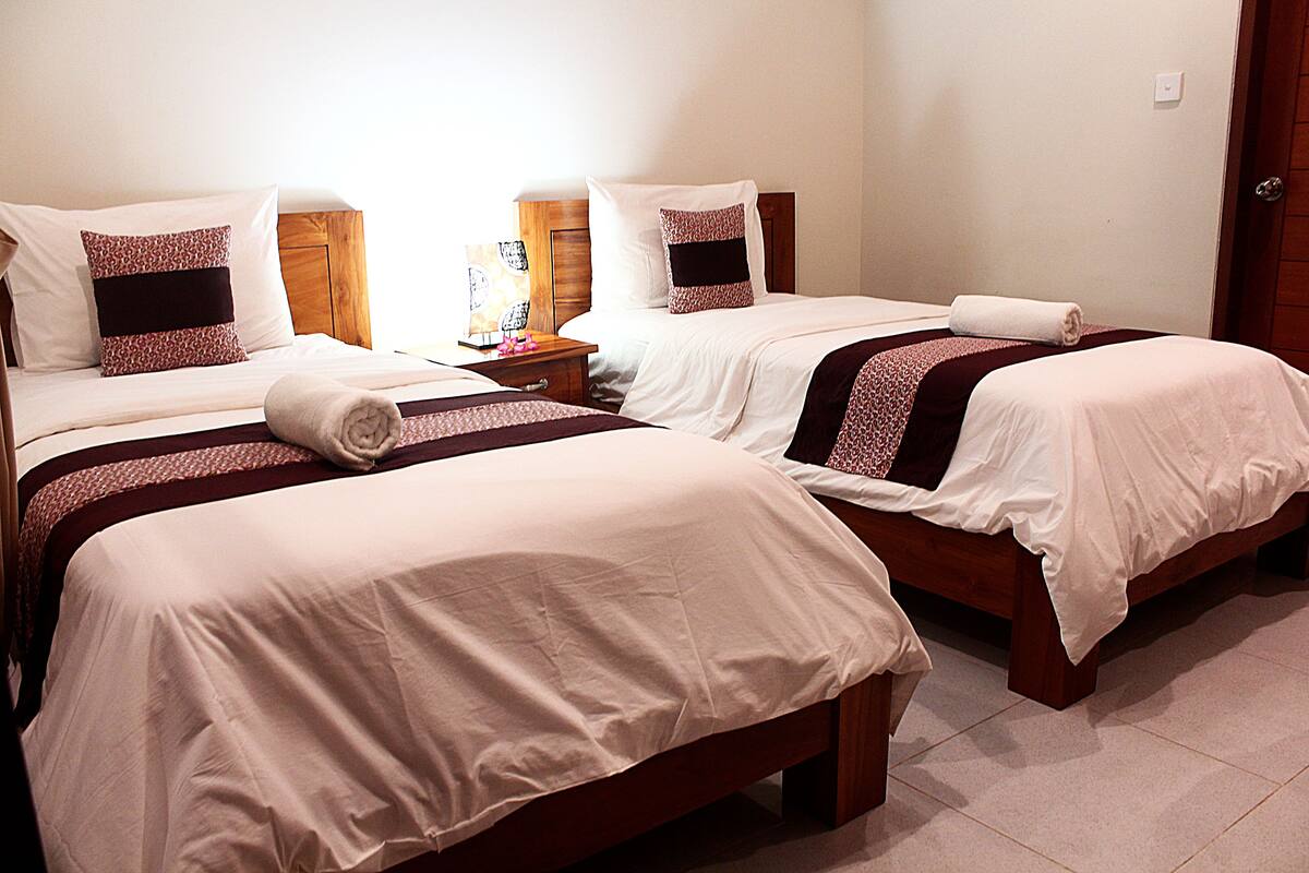 Superior Twin Room | Minibar, desk, blackout drapes, WiFi (free)