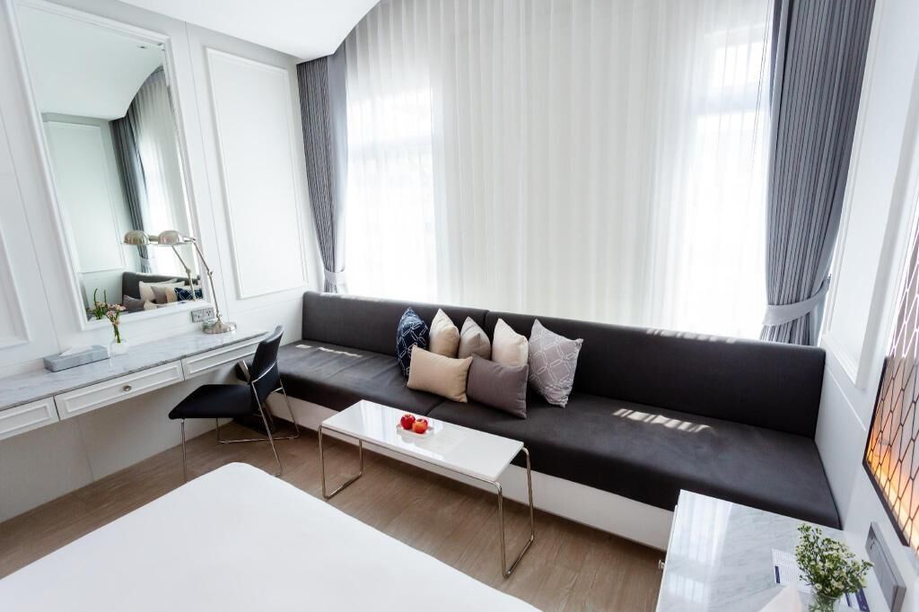 Ropa de cama de alta calidad y minibar 