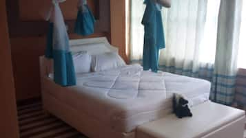 Deluxe Room | Desk, iron/ironing board, free WiFi, bed sheets