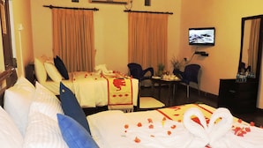 Phòng 4 Tiêu chuẩn, 2 giường đôi, phòng tắm riêng, quang cảnh vườn
