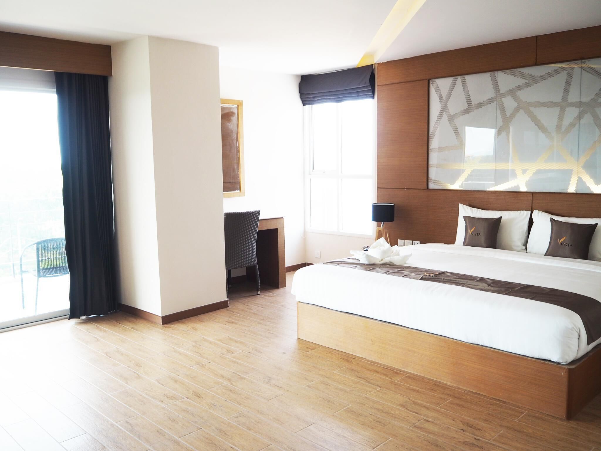 1 bedroom, minibar, in-room safe, rollaway beds