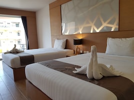 1 quarto, frigobar, cofres nos quartos
