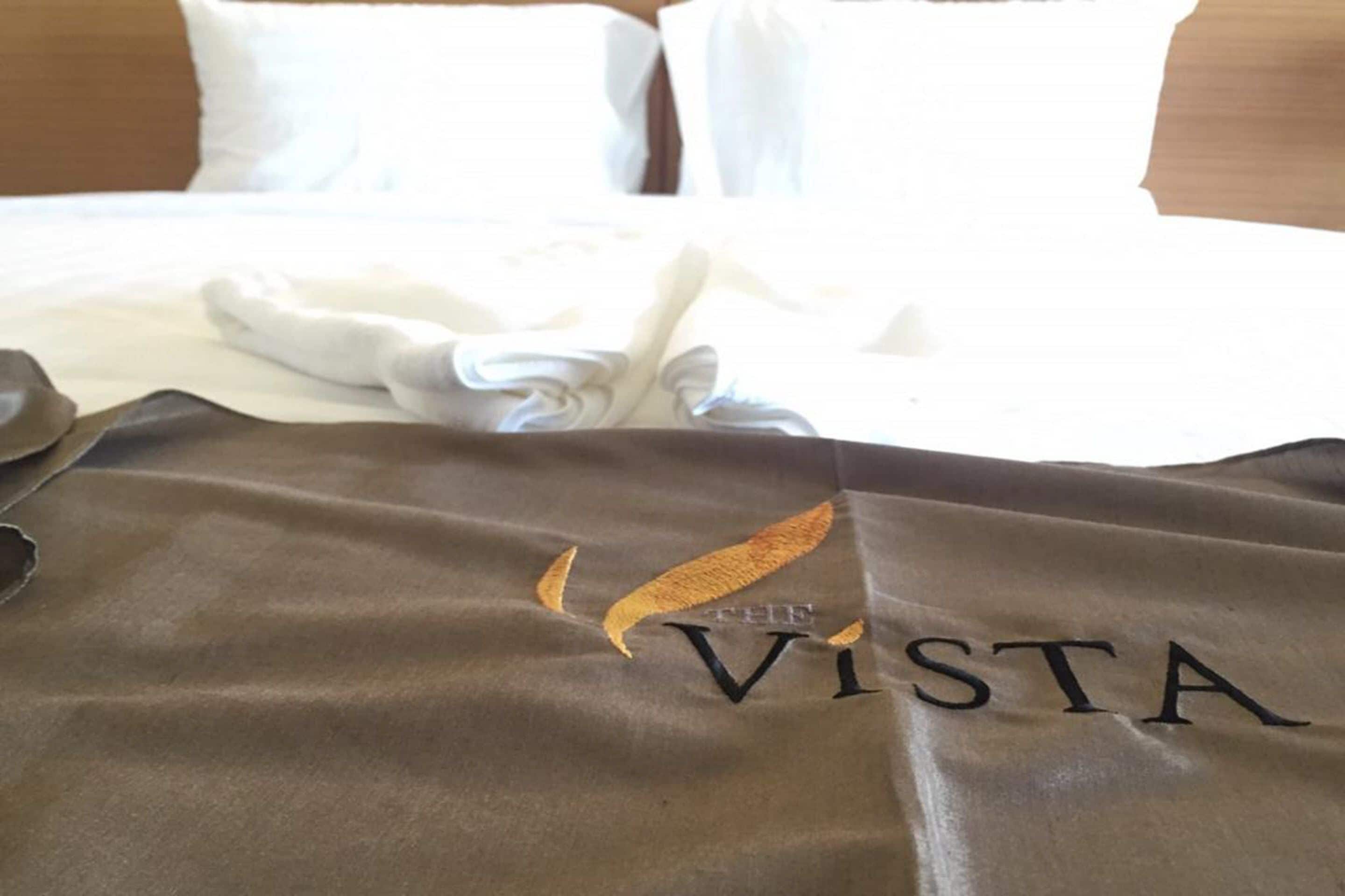 standard double room, 1 queen bed, smoking, city view | minibar, in-room safe, rollaway beds, free wifi