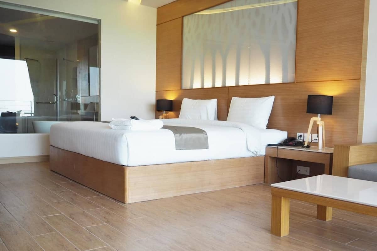 1 bedroom, minibar, in-room safe, rollaway beds