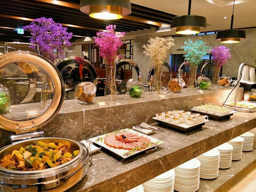 free daily local cuisine breakfast