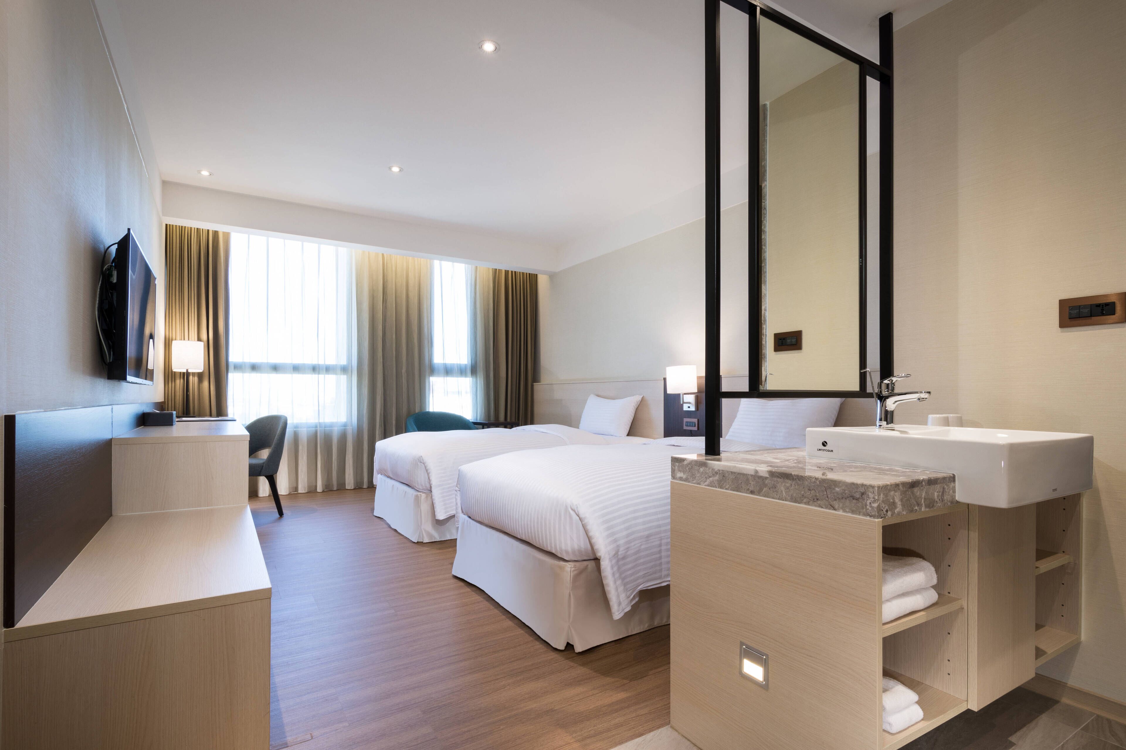 business twin room | 1 bedroom, desk, laptop workspace, blackout curtains