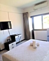 Executive Suite | 1 bedroom, iron/ironing board, free WiFi, bed sheets