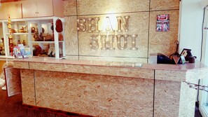 Check-in/check-out kiosk - Shan Shui Hotel (Hualien City)