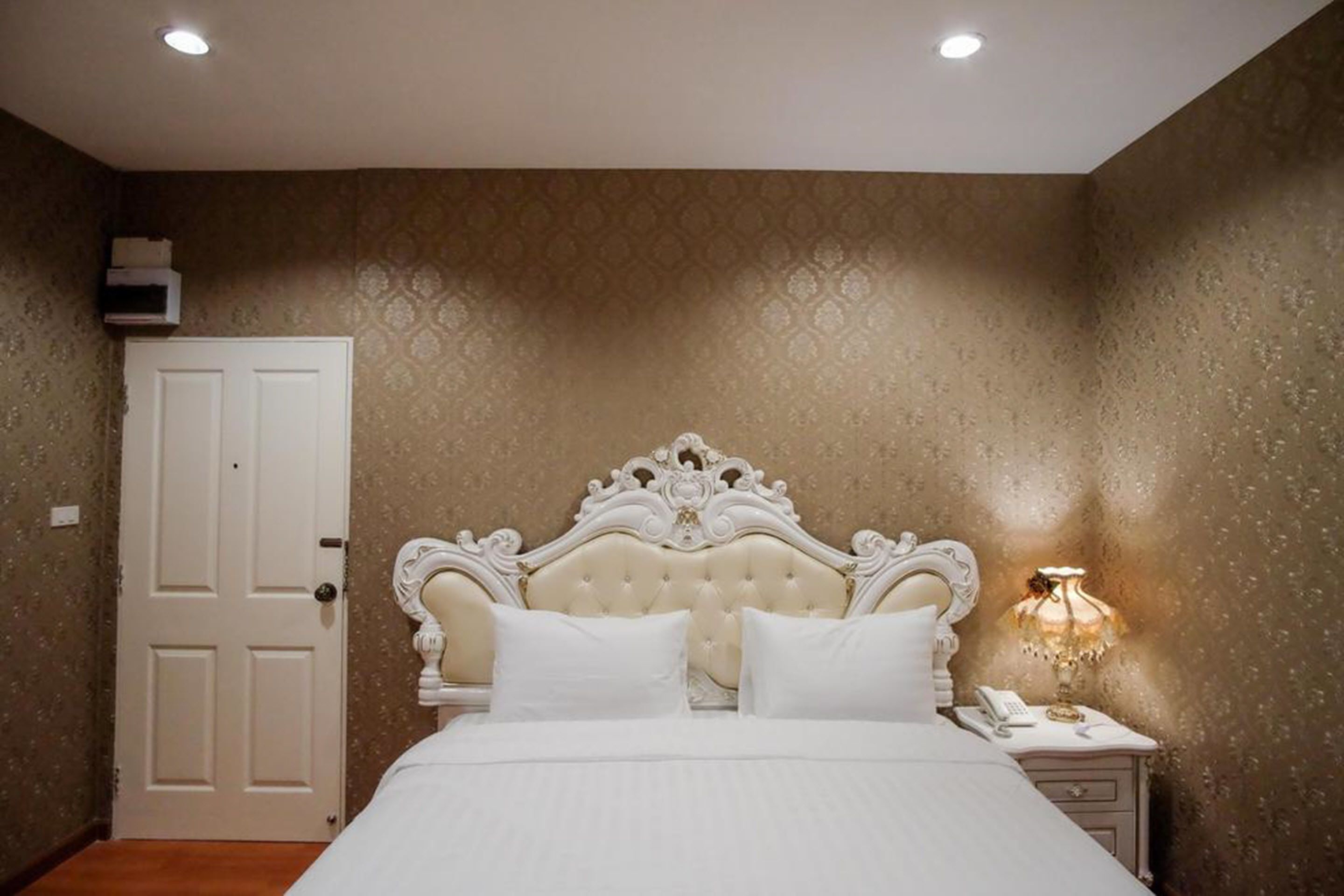 standard room | rollaway beds, free wifi