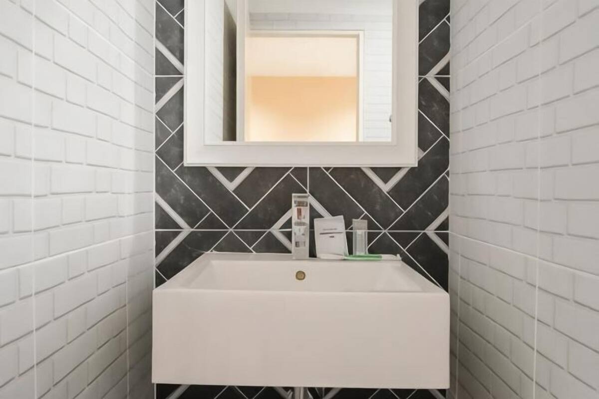 Bathroom | Shower, free toiletries, hair dryer, towels