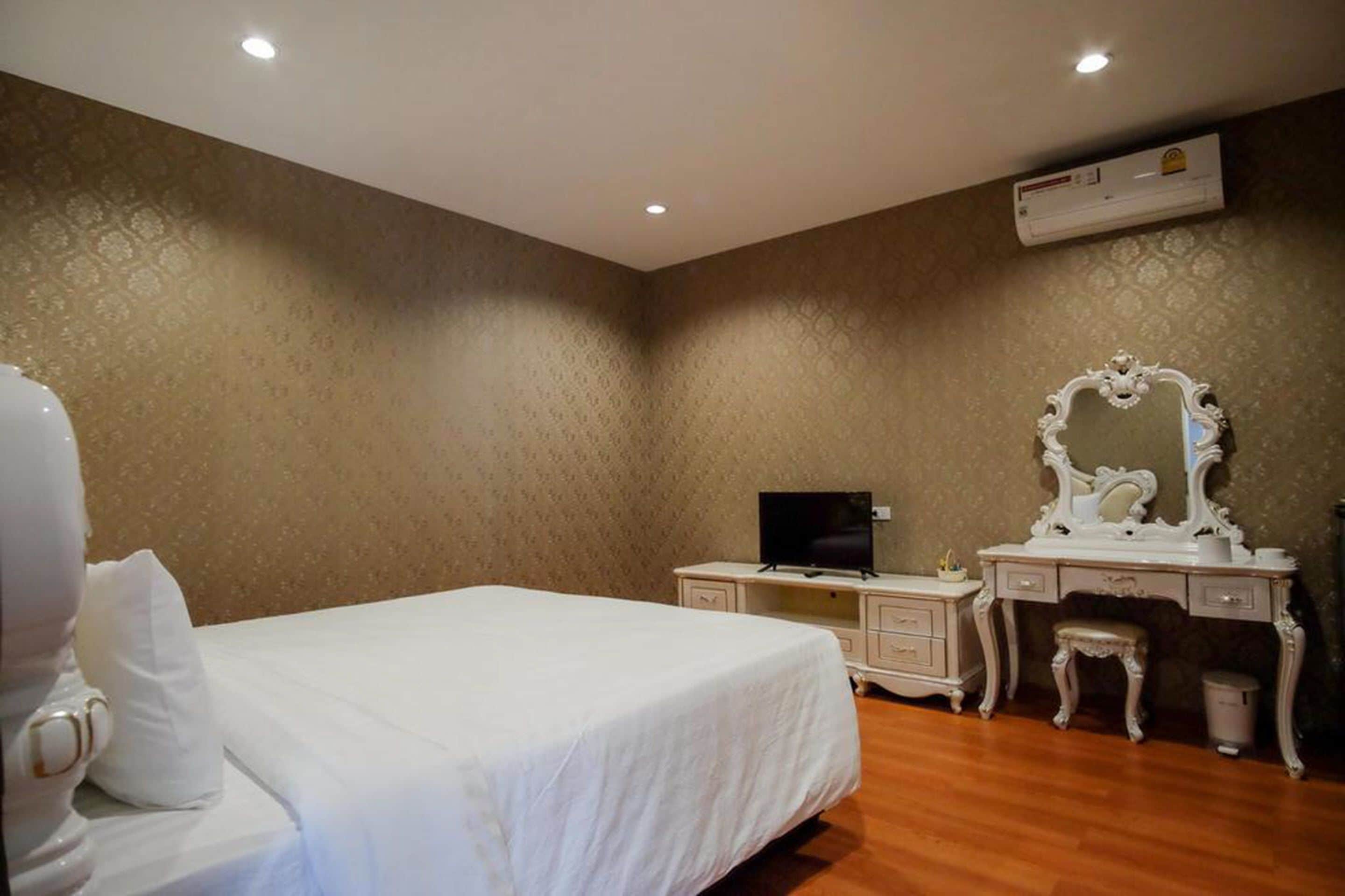 standard room | rollaway beds, free wifi