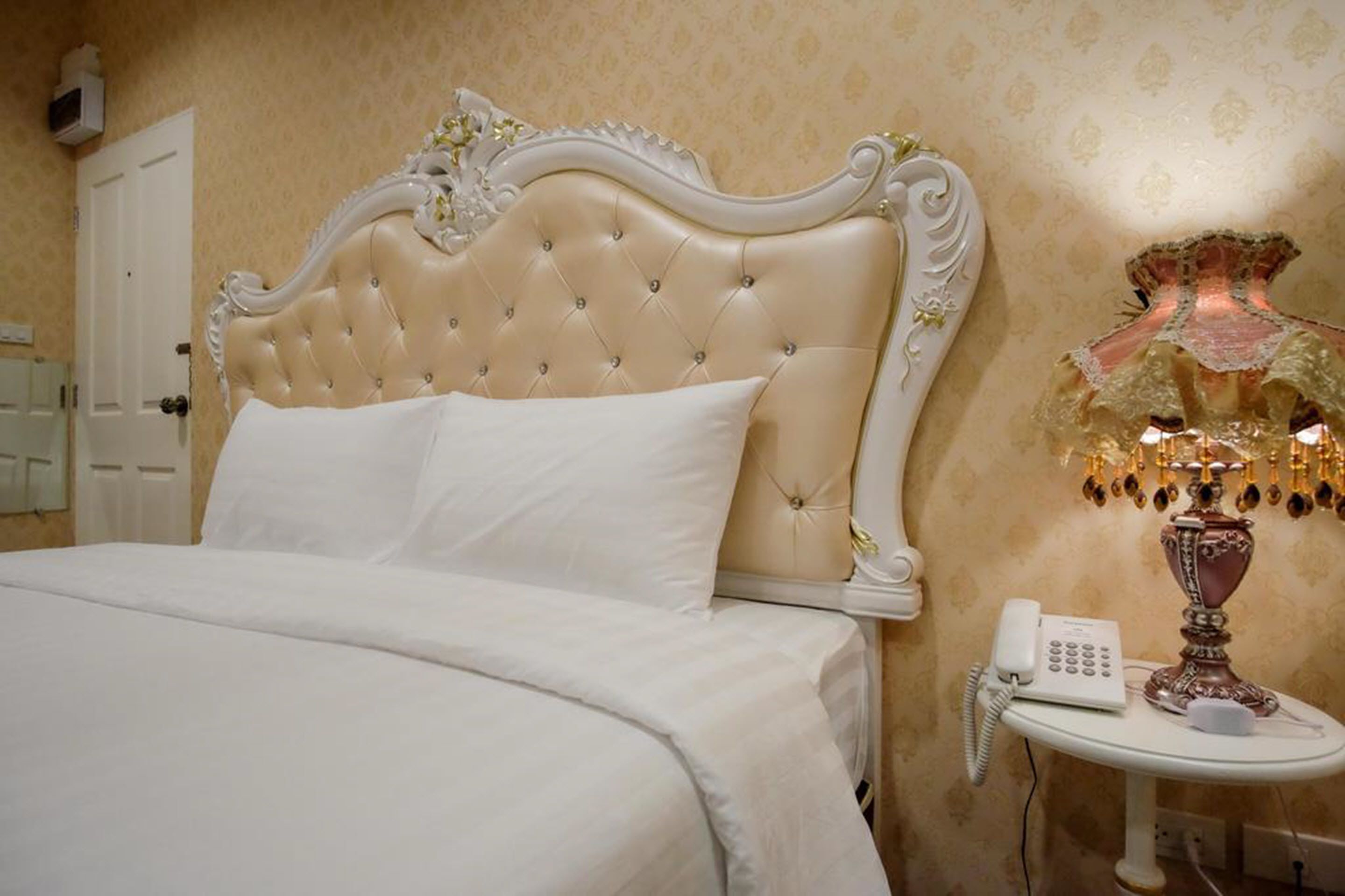 standard room | rollaway beds, free wifi