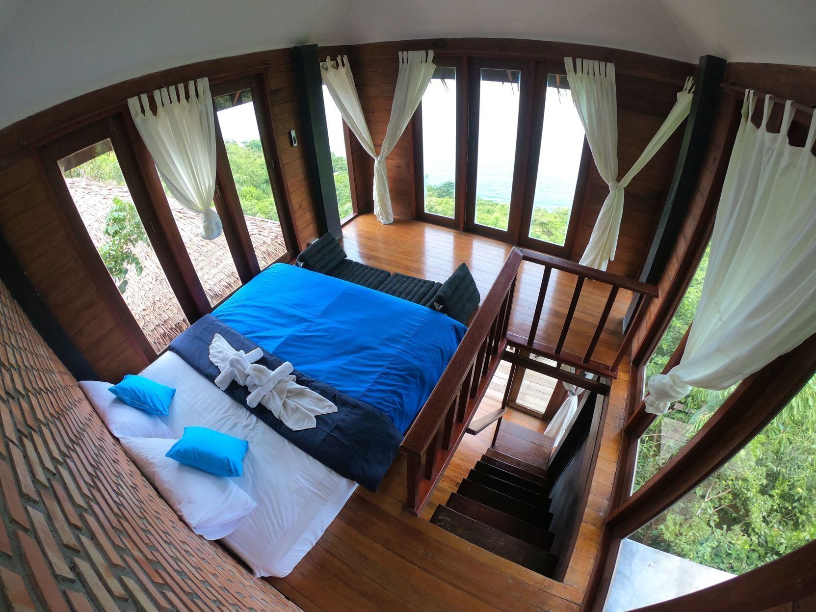 Wifi gratis y ropa de cama 